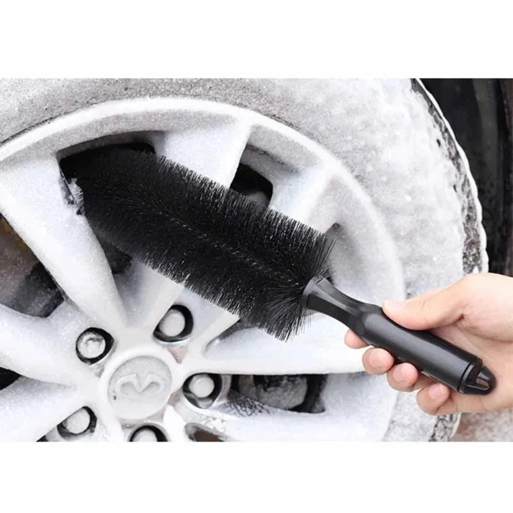 Car wheel cleaning brush